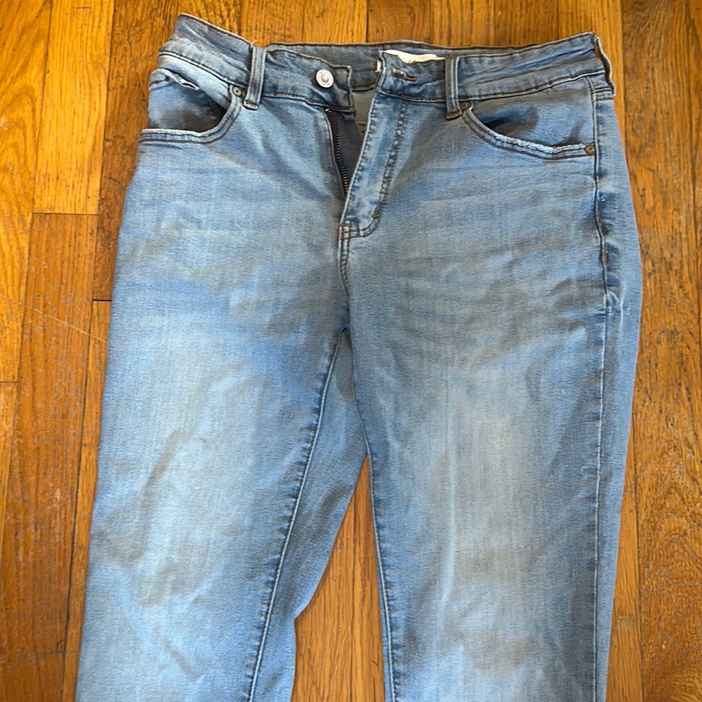 Kancan skinny distressed jean very gently used